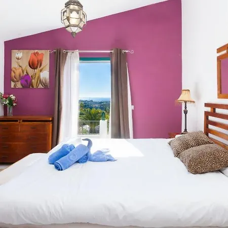 Sleeps 6 Pool Air Con Wifi Vakantiehuis Estepona