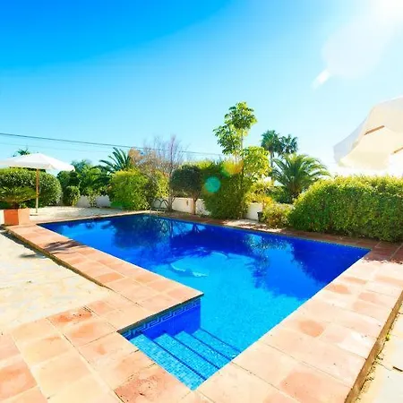 Sleeps 6 Pool Air Con Wifi *