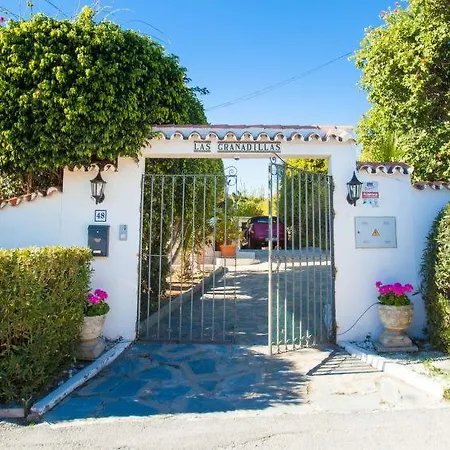 Vakantiehuis Sleeps 6 Pool Air Con Wifi