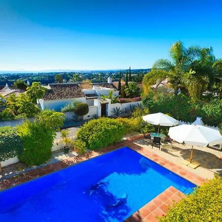 Sleeps 6 Pool Air Con Wifi * Εστεπόνα