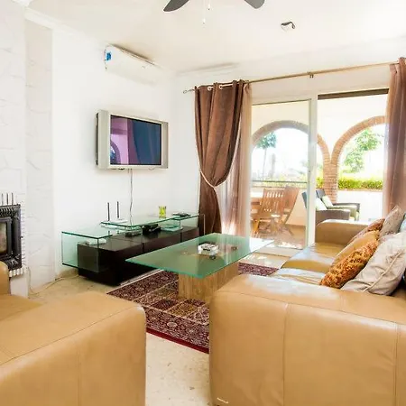 Σπίτι διακοπών Sleeps 6 Pool Air Con Wifi